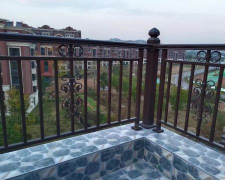 滁州鋁藝護(hù)欄