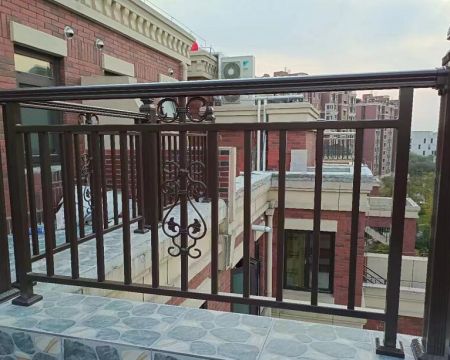 宣城鋁藝護(hù)欄