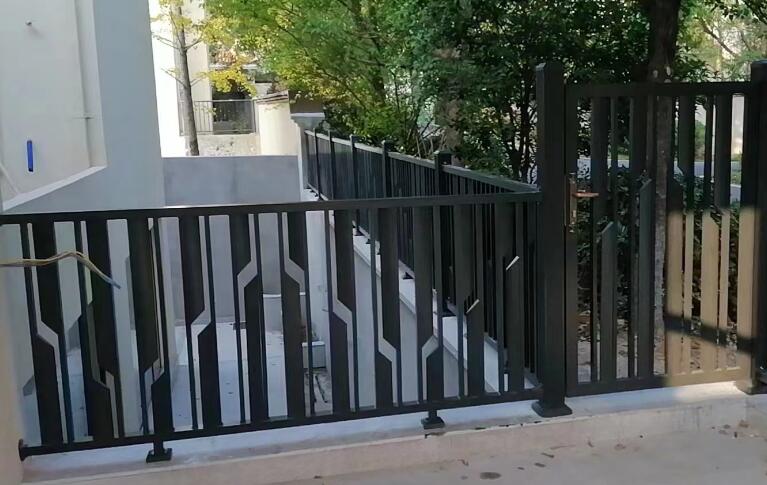 中式別墅護(hù)欄定制